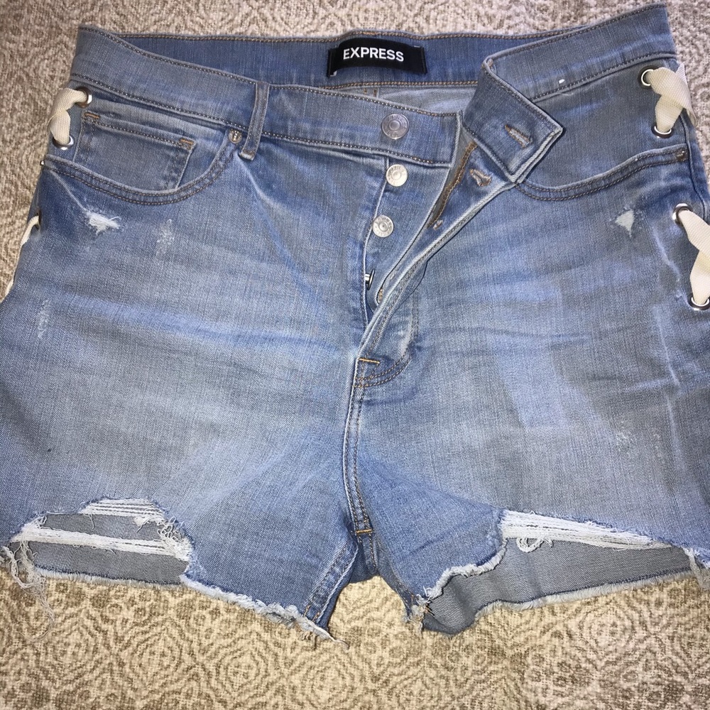 EXPRESS shortie, vintage high-rise. Size 10 reg